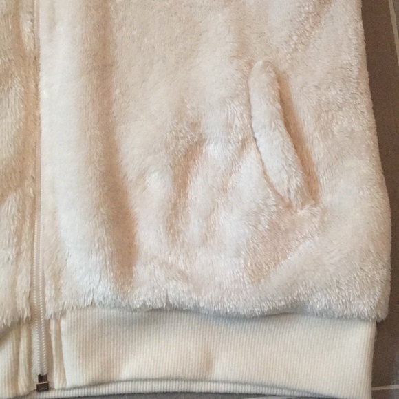 super soft girls hooded jacket. - Picture 3 of 3